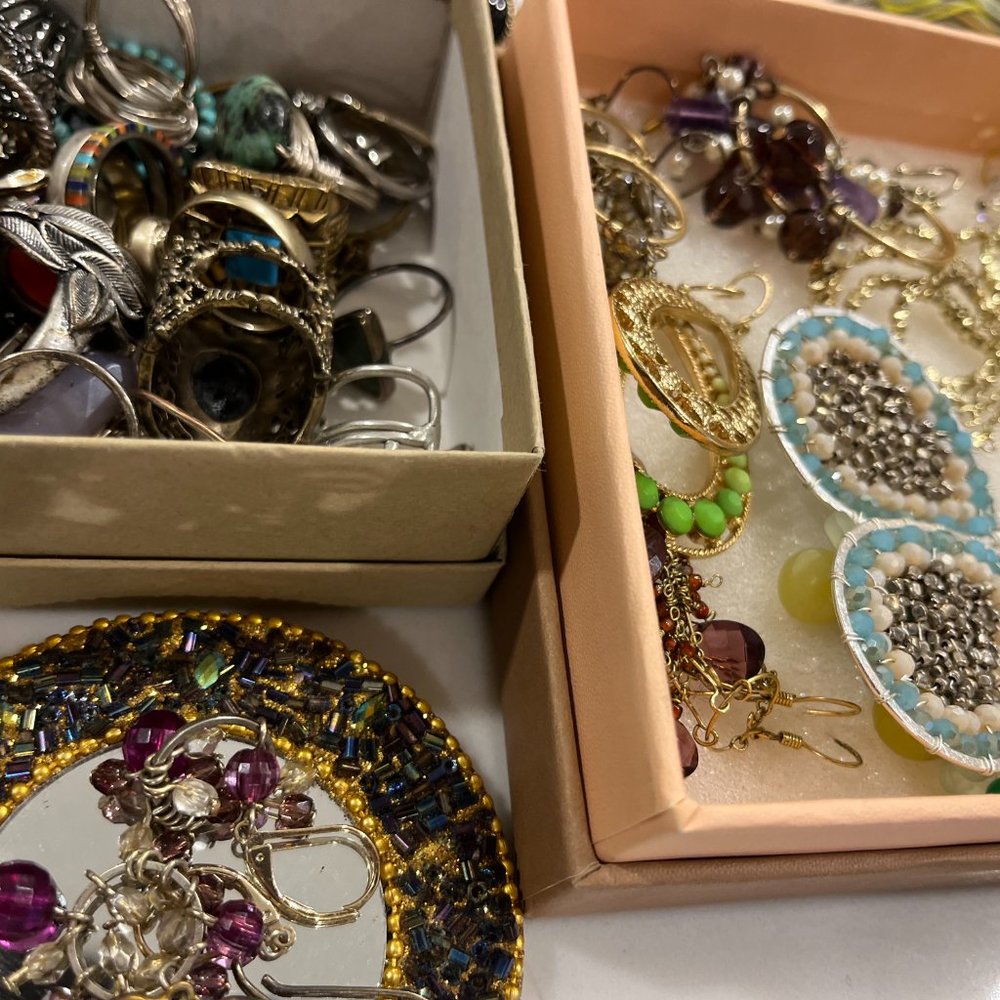 Welcome to Mina's Boutique! - Picture 3 of 3